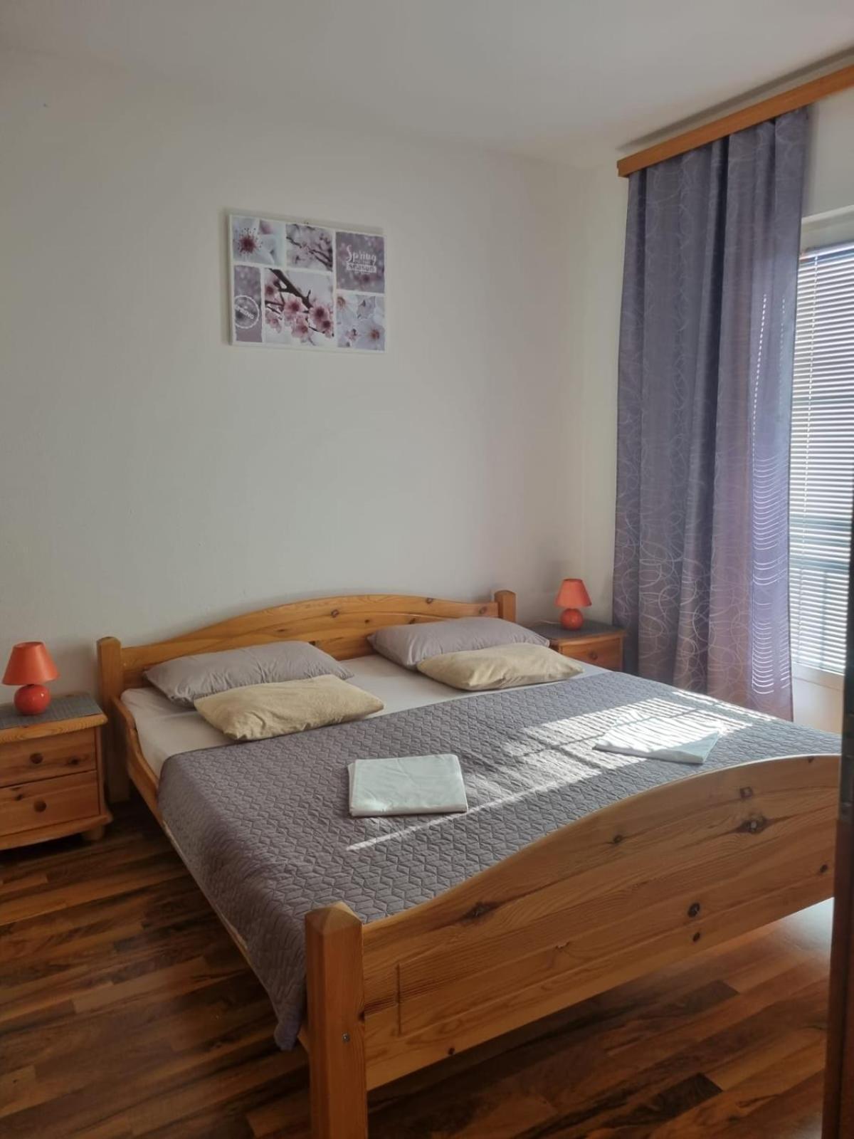 Santoni Apartment Vir Luaran gambar