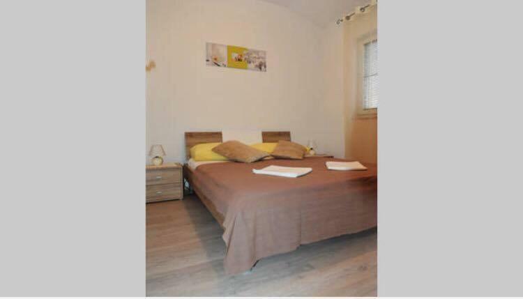 Santoni Apartment Vir Luaran gambar
