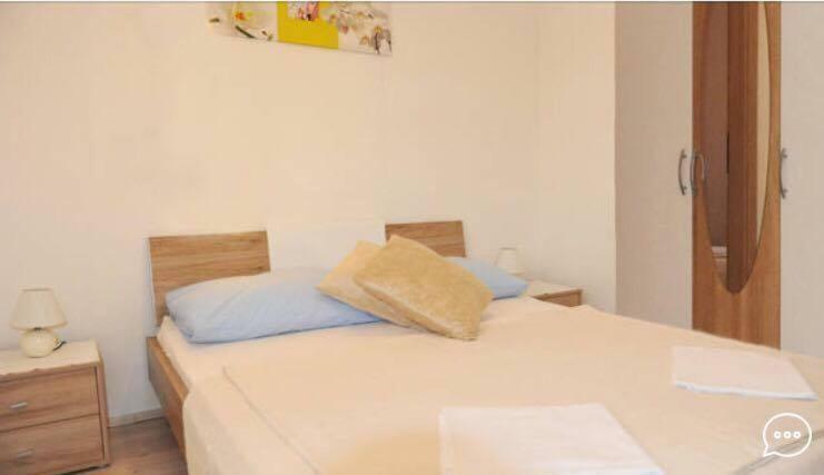 Santoni Apartment Vir Luaran gambar